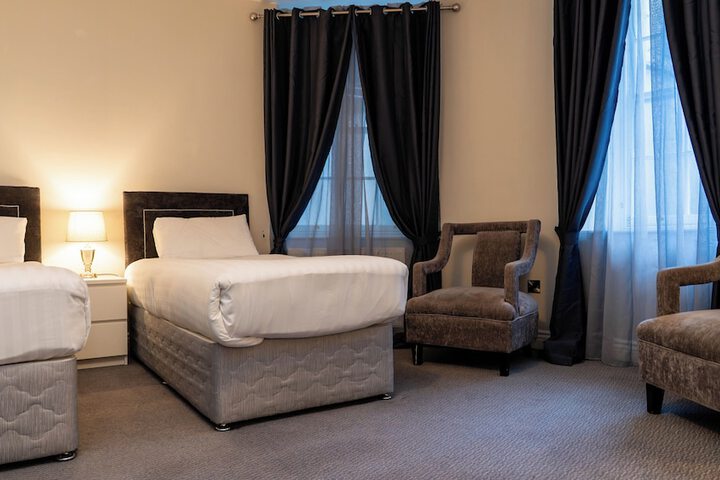 Room 32 of 91