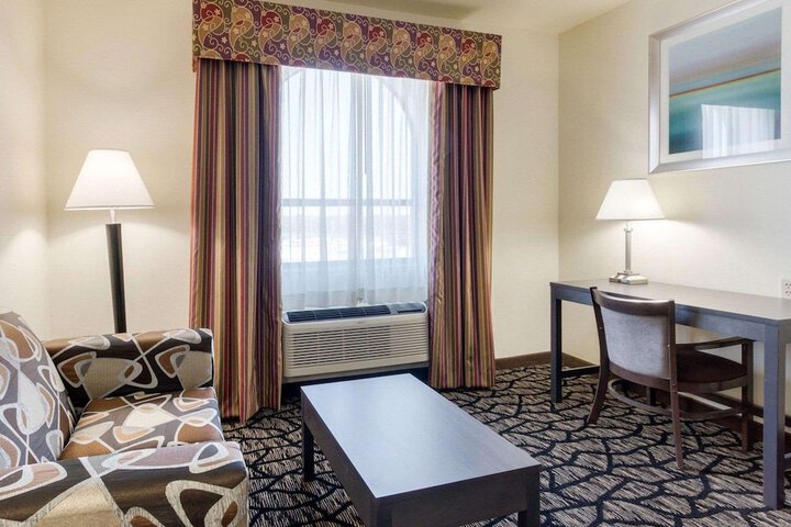 Room 11 of 27