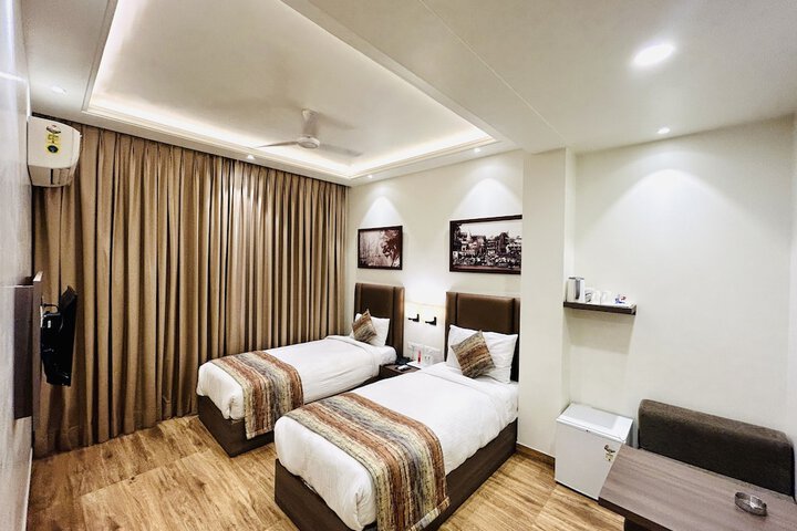 Room 8 of 55