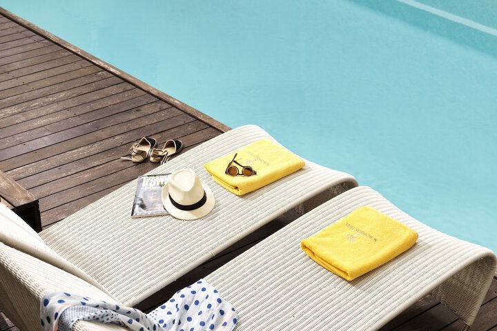 Pool Hotel