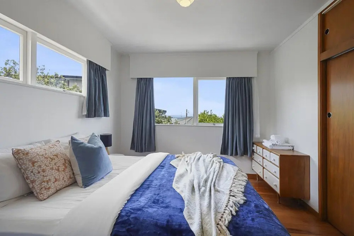 Exterior of Dazzling Mairangi Bay Retreat Sea Views