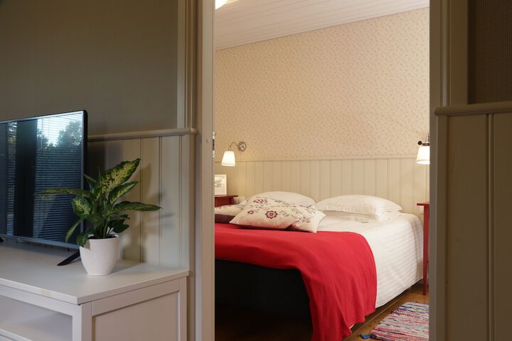 Room 12 of 42