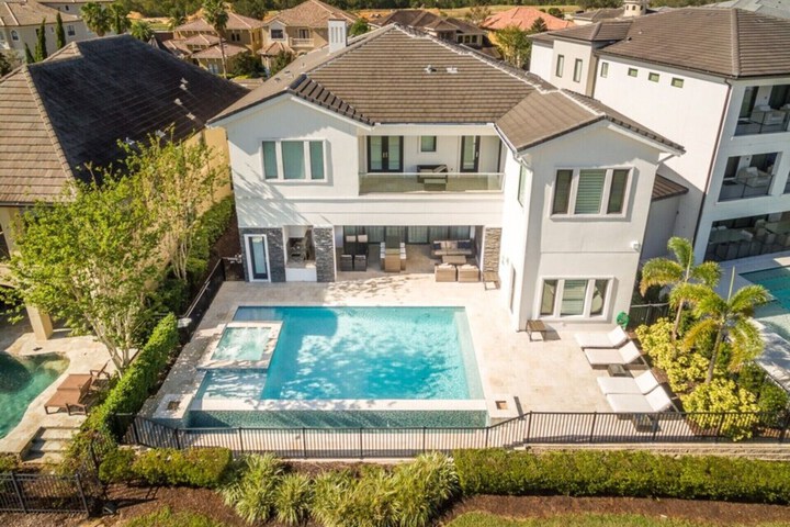 Pool 50 of 71