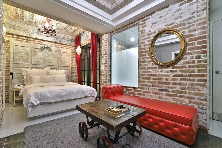 Room 40 of 89