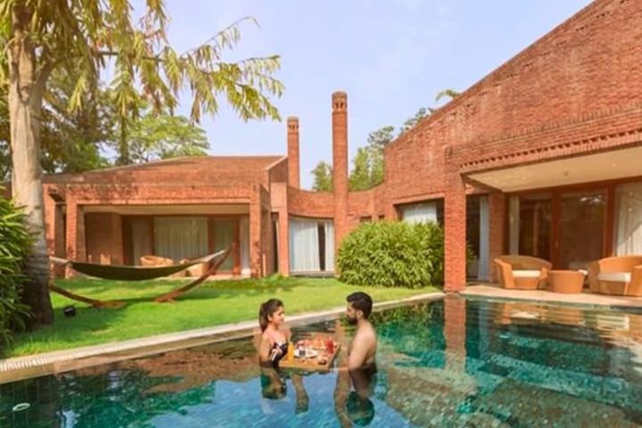 Pool 61 of 157