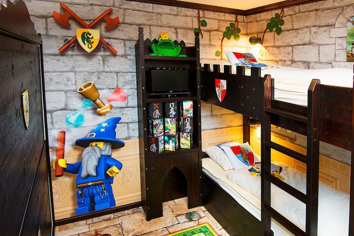 Children's theme room