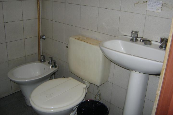 Room 2 of 46