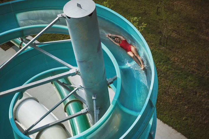 Pool 124 of 269