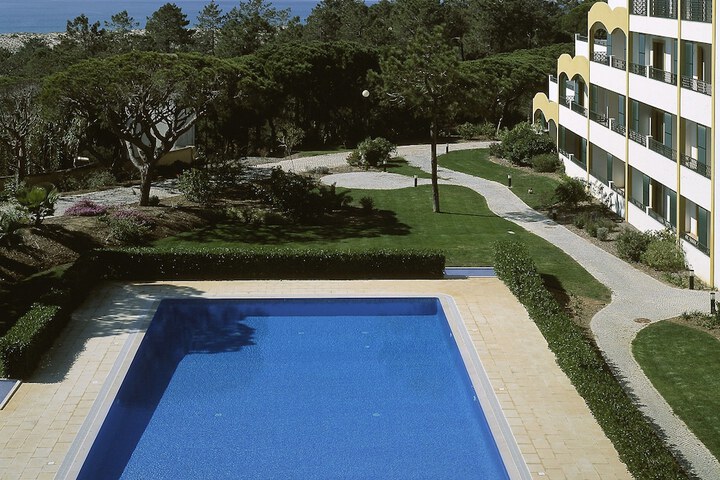 Pool Hotel