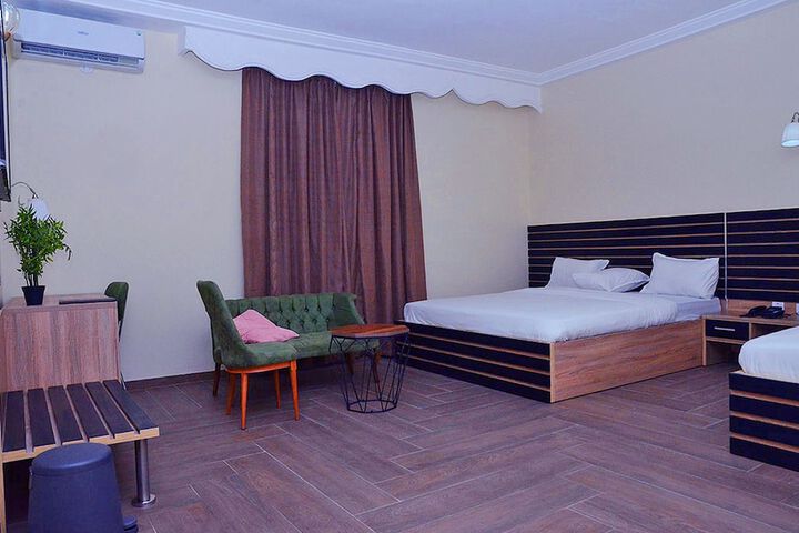 Room 22 of 44