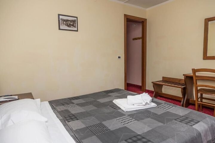 Room 18 of 39