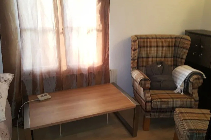 Room 5 of 27