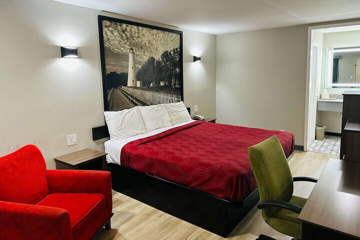 1 King Bed (10 of 22)
