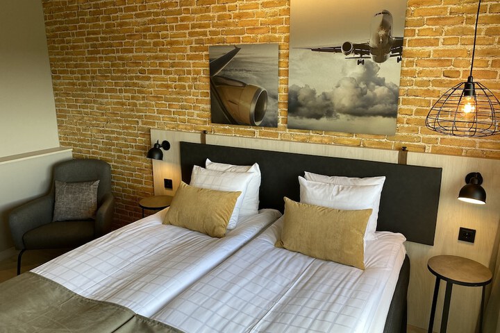 Room 27 of 117