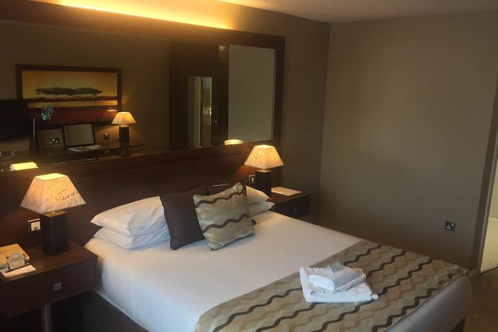 Room 11 of 71