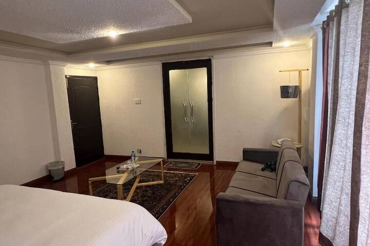 Room 17 of 42