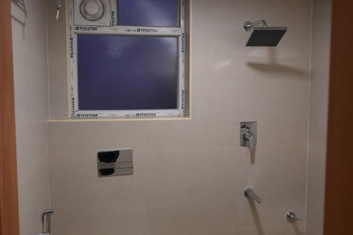 Room 66 of 91