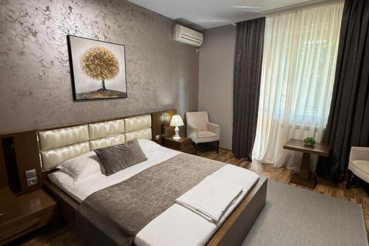 Motel Eros