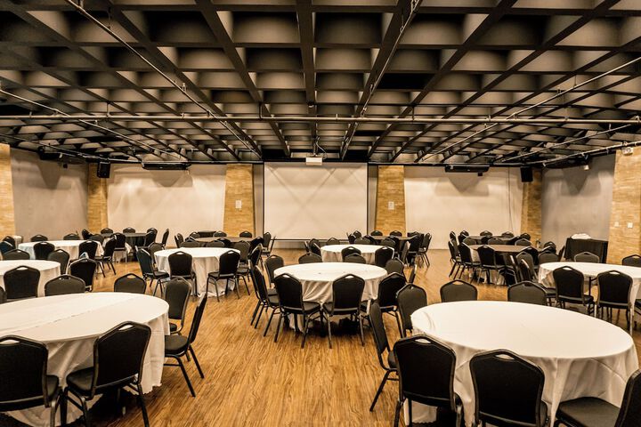 Business Center 21 of 22