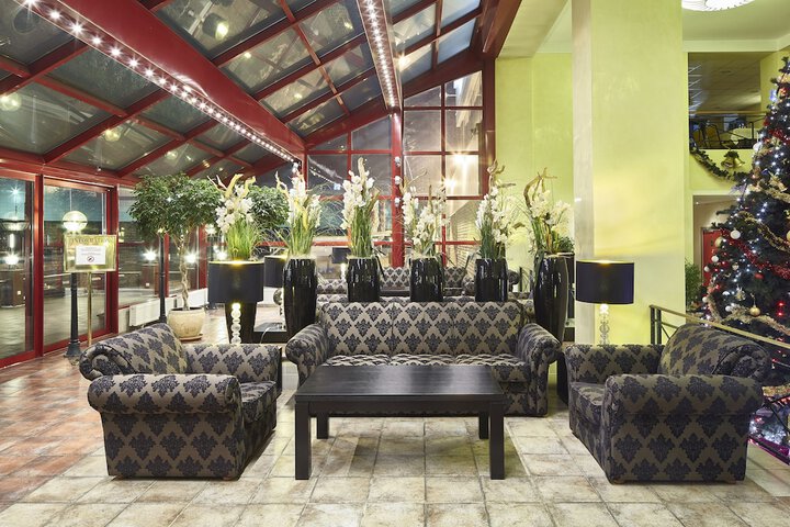 Hotel Interior 5 of 64