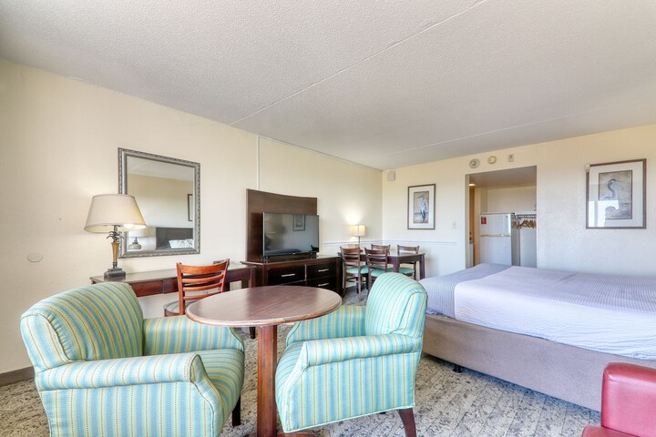 Room 13 of 65