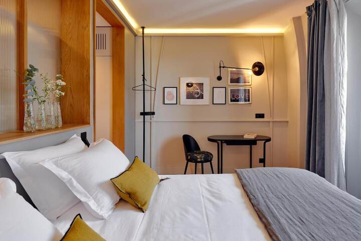 Room 13 of 39