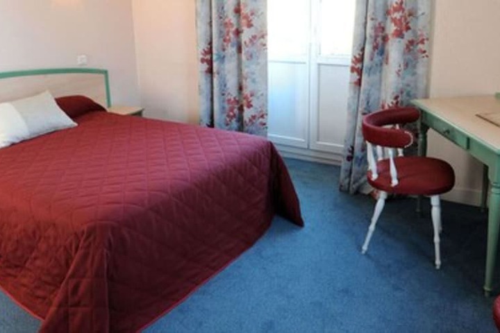 Room 6 of 23