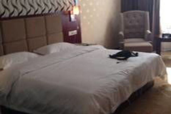 Room 44 of 49
