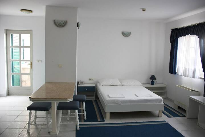 Room 44 of 92