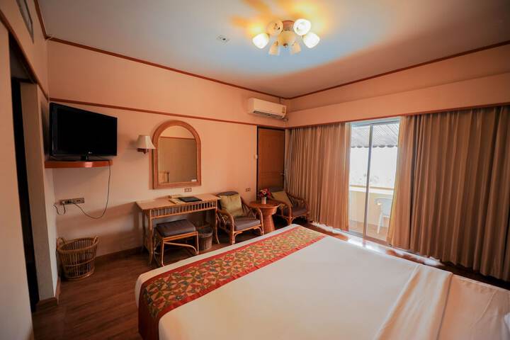 Room 5 of 64