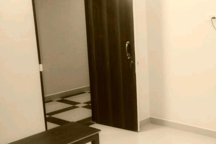 Room 6 of 10