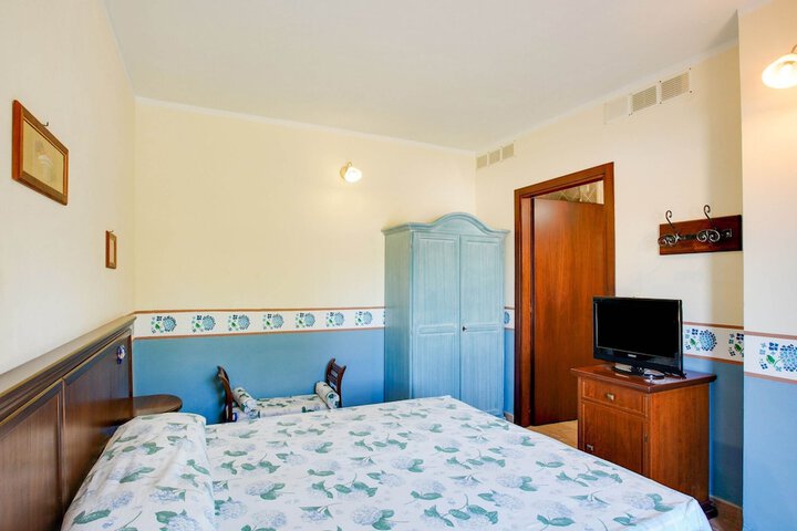 Room 20 of 181