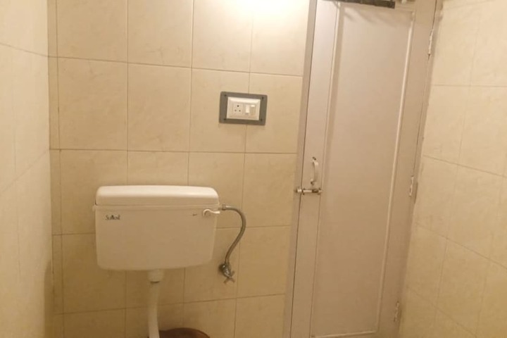 Room 9 of 17