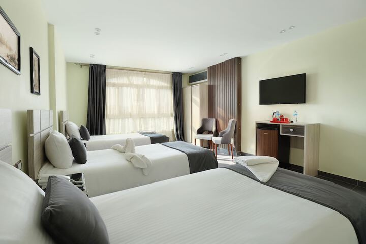Room 3 of 16