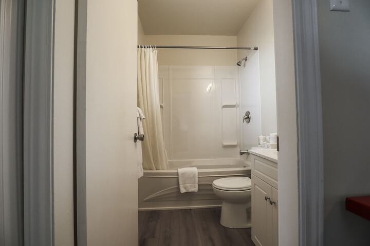 Room 18 of 27