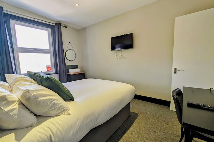 Room 70 of 125