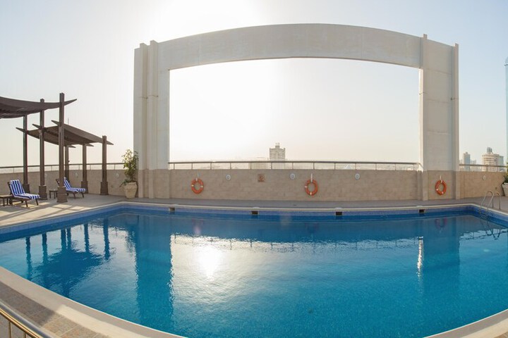 Pool 39 of 45