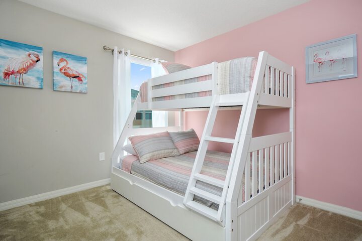Room 8 of 27
