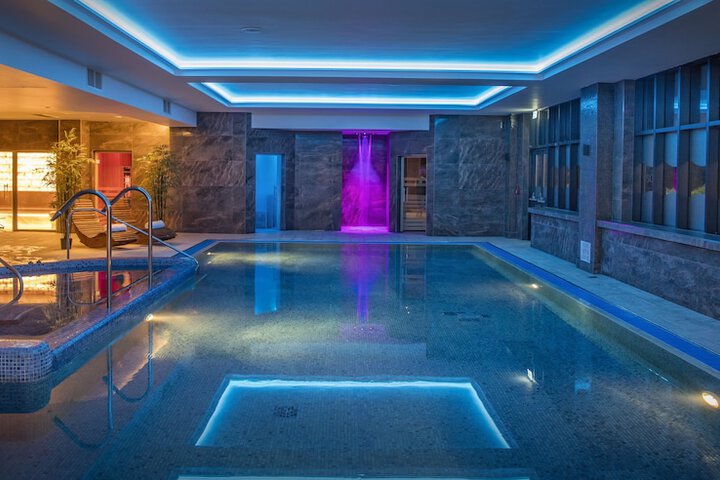 Pool 53 of 98