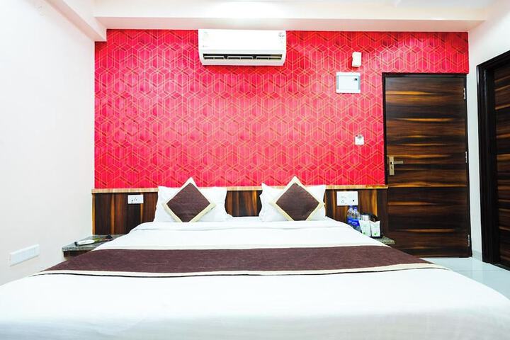 Room 18 of 54