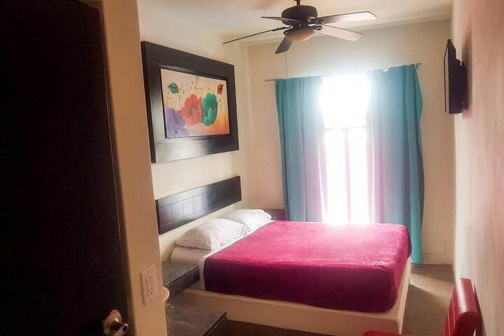 Room 7 of 33