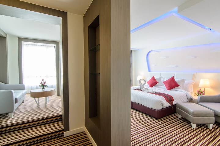 Room 5 of 60