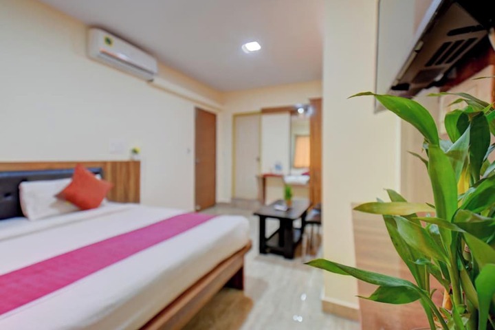 Room 12 of 34