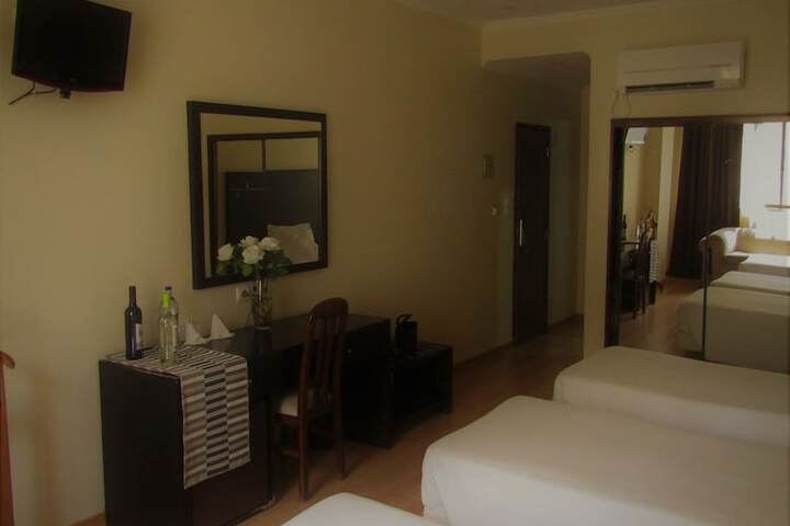 Room 17 of 65