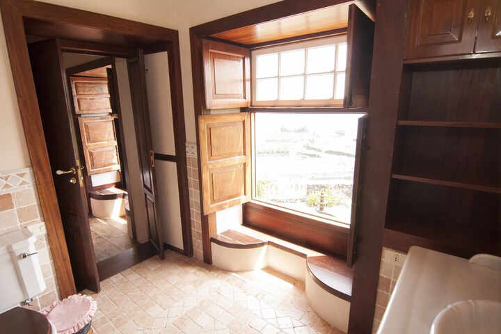 Room 47 of 109