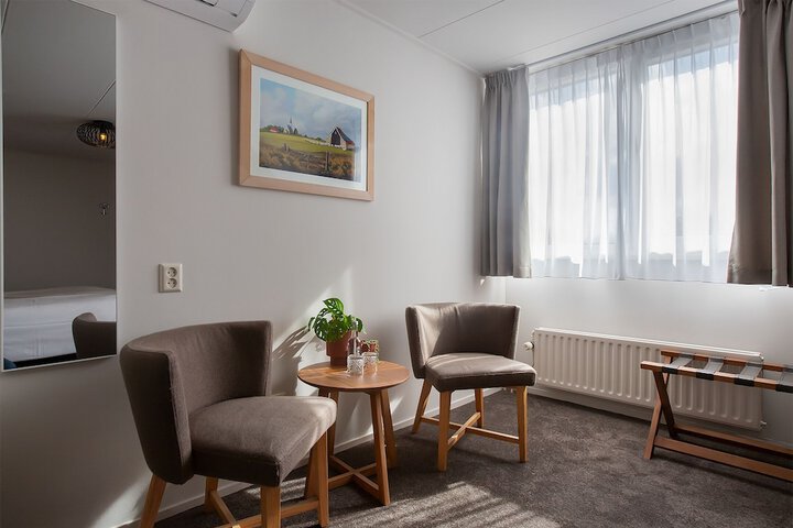 Room 10 of 92