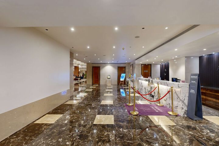 Hotel Interior 4 of 89