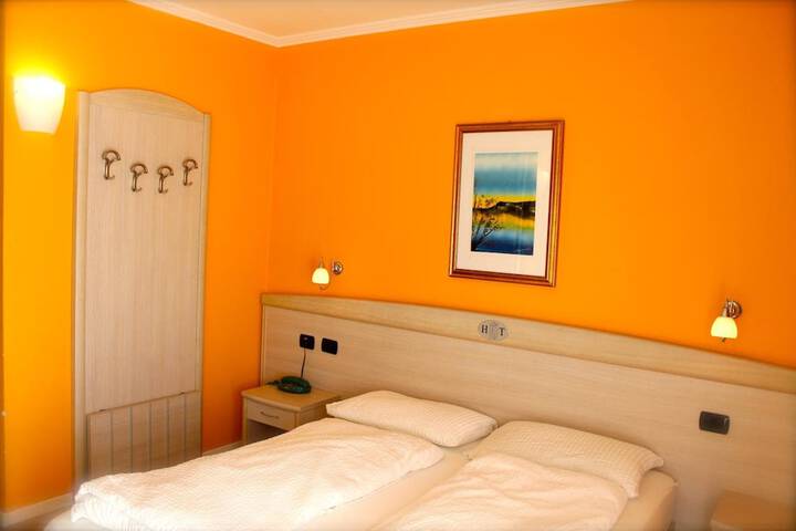 Room 19 of 58