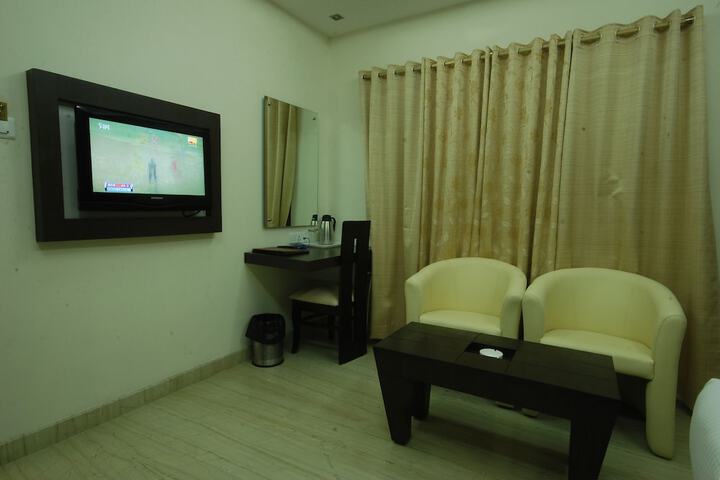 Room 5 of 25