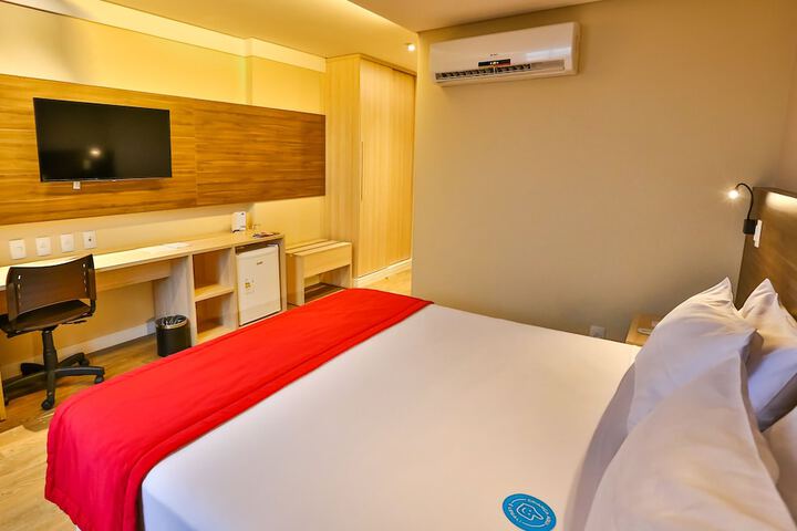 Room 4 of 50